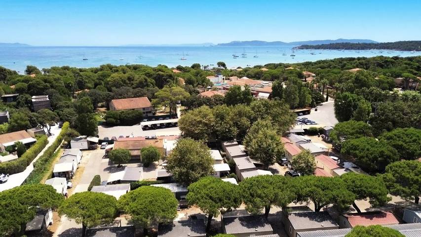 Camping für 2 Personen, mit Terrasse in Hyeres