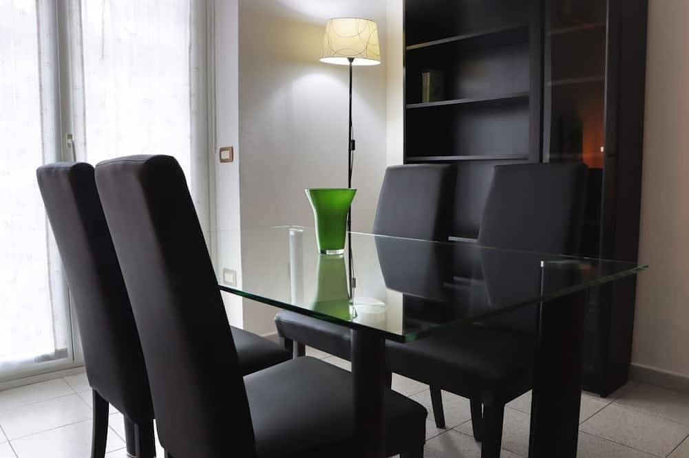 Entire apartment, A few steps from Legnano station (Miko Apartment) in Legnano, Milan Province