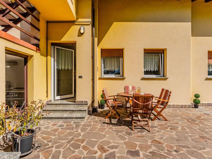 Gîte pour 4 personnes, avec Terrasse et Jardin à Lecco - 2
