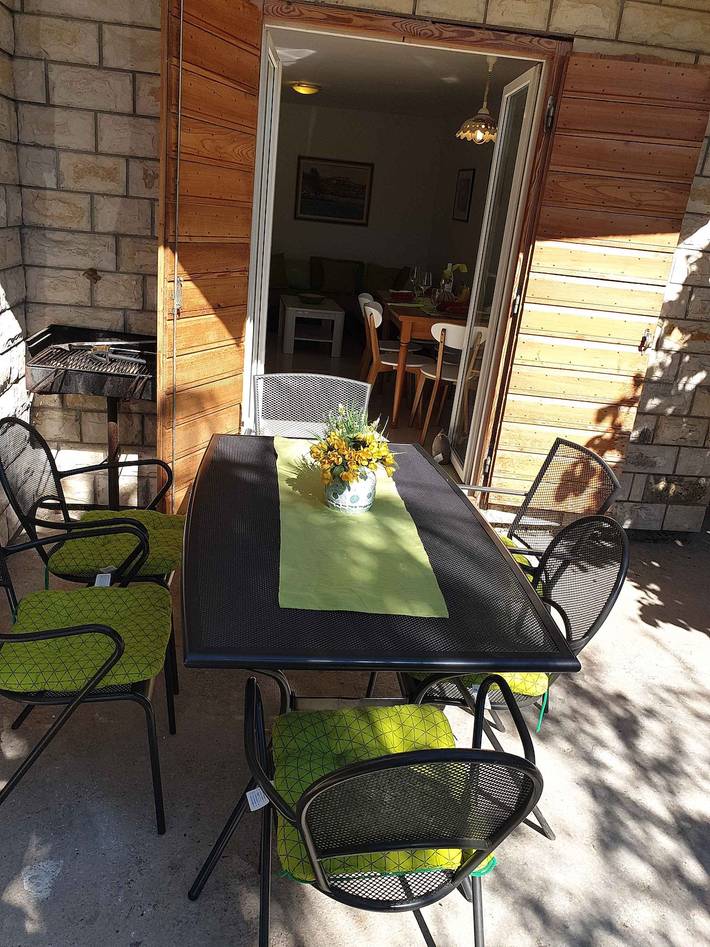 Ferienhaus 100 vom Strand in Jadrija, Šibenik-Knin