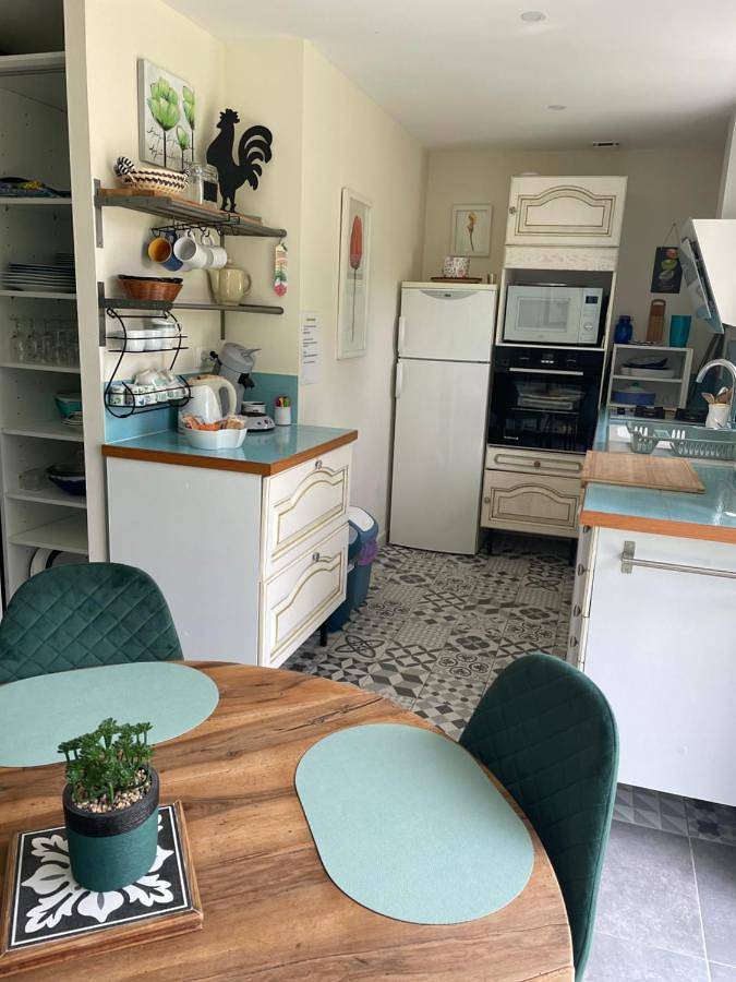 Appartement entier, One-Bedroom Apartment in Courson, Noues de Sienne