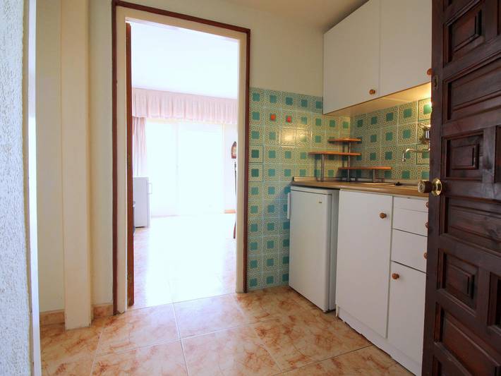 Ferienwohnung für 5 Personen, mit Terrasse und Garten sowie Pool in Roses - 2