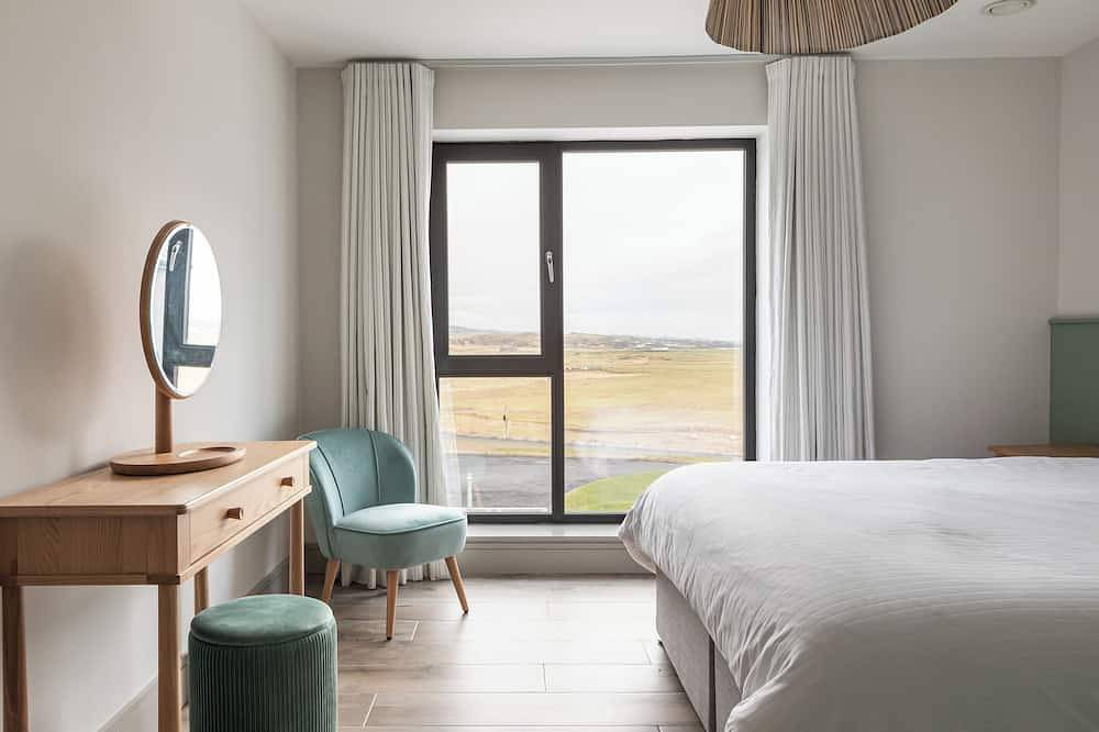Leenan - 4 bedroom, Leenan @ Ballyliffin Beach Houses metres from Pollan Bay on the #Wildatlanticway in Inishowen, County Donegal