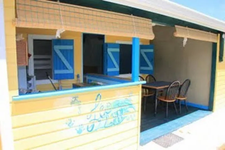 Apartamento de vacaciones para 4 personas, con jardín además de piscina y jacuzzi, Se admiten mascotas - 1