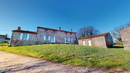 Gîte pour 7 personnes, avec jardin ainsi que piscine et terrasse à Saint-Julien-des-Landes