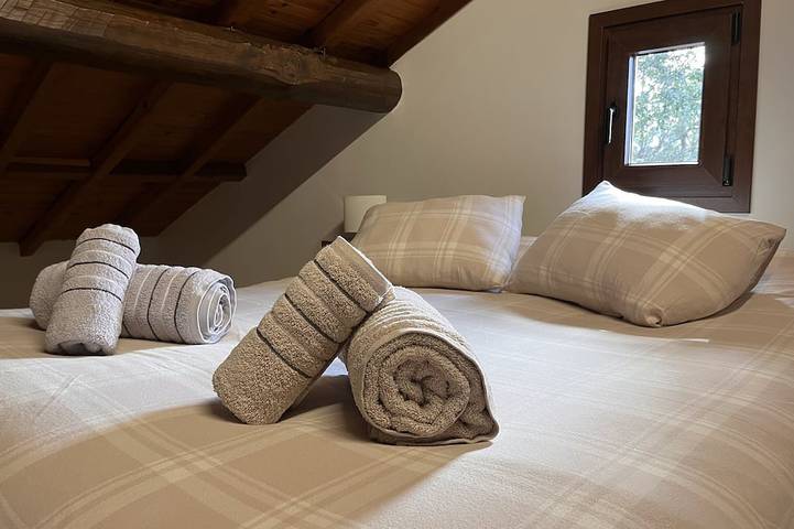 Casa Rural Independiente en Asturias, Admitimos Mascotas in Chanuces, Quirós