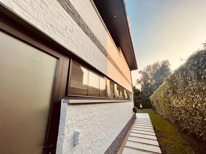 Location de vacances pour 14 personnes, avec jardin et terrasse, animaux acceptés à La Louvière - 3