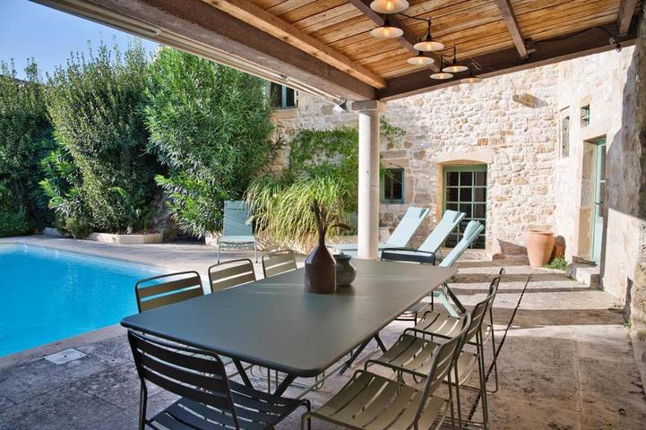 Location de vacances pour 8 personnes, avec vue ainsi que jardin et piscine, adapté aux familles à Collorgues - 2