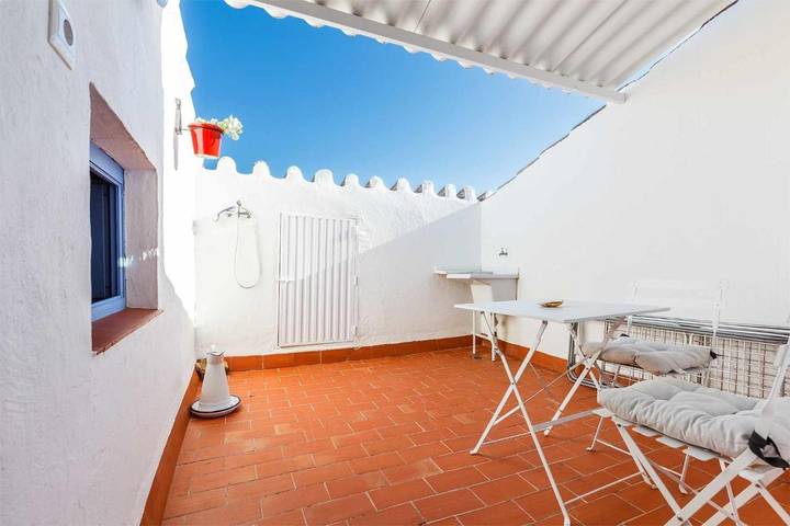 Ferienhaus für 8 Personen, mit Terrasse und Pool