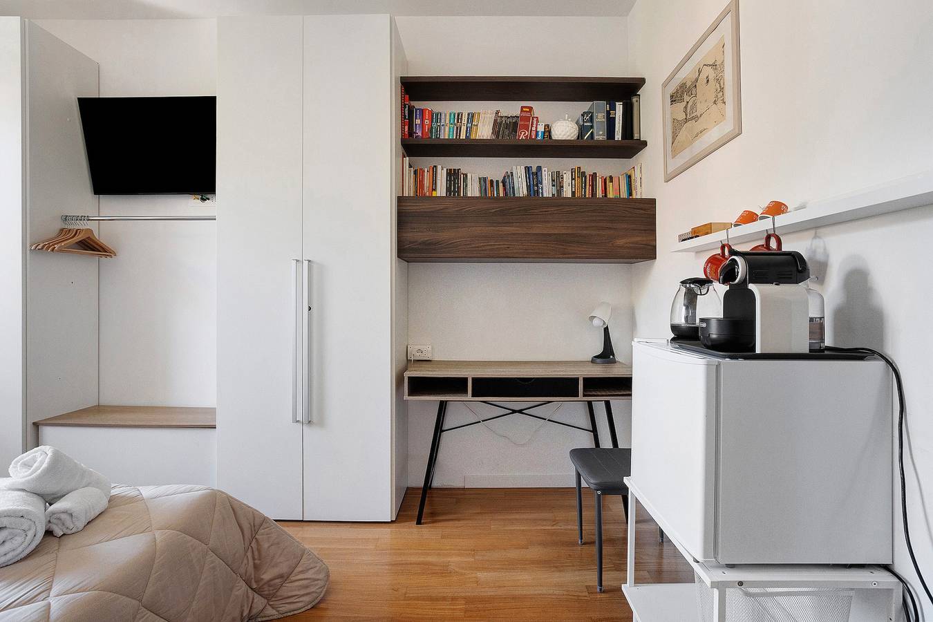 Zimmer 'Stanza 1' mit Bergblick, Wlan und Klimaanlage in La Spezia (By), La Spezia