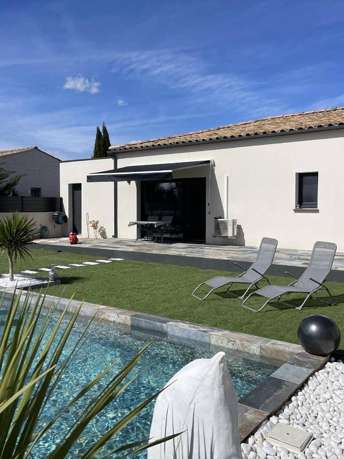 Location de vacances pour 4 personnes, avec piscine et vue, animaux acceptés à Villedaigne