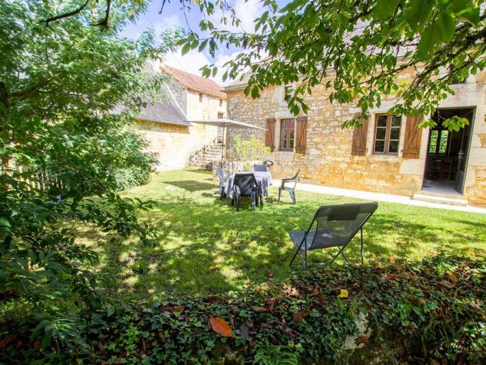 Location de vacances pour 4 personnes, avec terrasse et jardin, animaux acceptés à Borrèze - 4