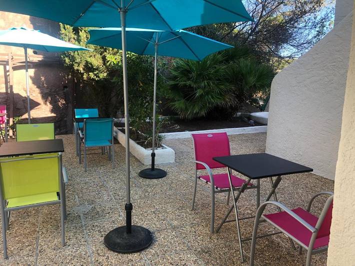 Hôtel pour 3 personnes, avec piscine ainsi que terrasse et jardin dans Plage Camp Long - 3
