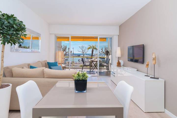Gîte pour 5 personnes, avec jacuzzi et terrasse dans Office De Tourisme De Golf Juan - 4