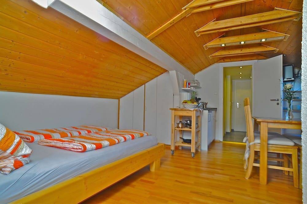 Ganze Wohnung, Dachgeschossloft - Ferienwohnungen Thomas Streidl in Seeshaupt, Starnberger See
