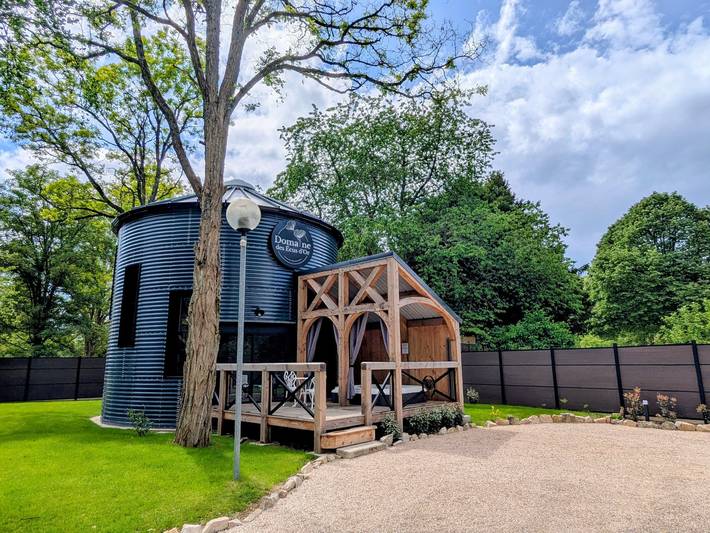 Gîte pour 2 personnes, avec Jacuzzi ainsi que Terrasse et Jardin à Painblanc