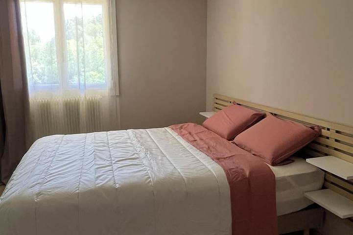 Appartement entier, T2 avec jardin privatif, parking sécurisé et cadre paisible proche centre-ville in Gap, Région de Gap