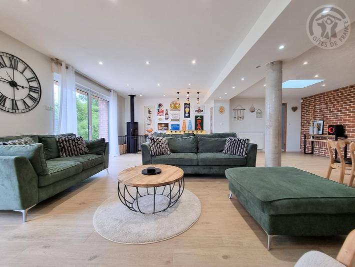 Gîte pour 11 personnes, avec jardin et terrasse