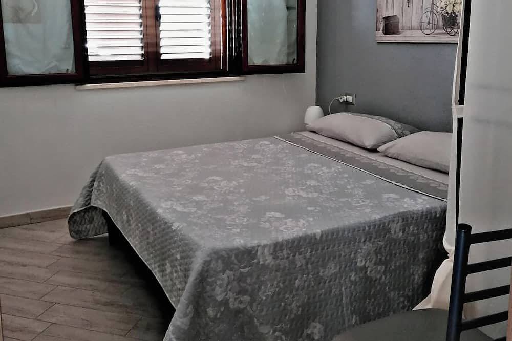 Ganze Wohnung, Torregrande comfortable ground floor apartment one step from the beach in Torre Grande, Oristano