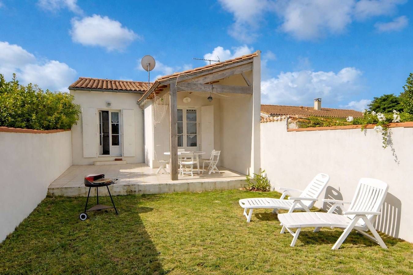 Appartement de vacances entier, Jolie maison proche du port avec parking et jardin in La Flotte, Île de Ré
