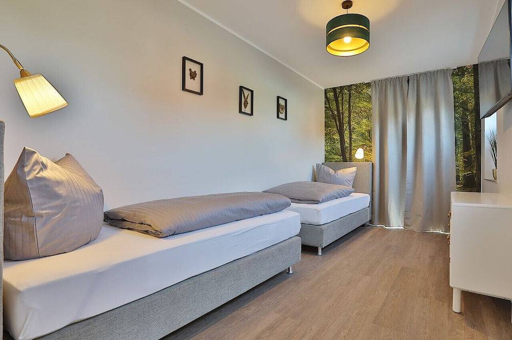 Villa Heidetraum, 20 Gäste, Sauna, Pool in Bad Fallingbostel, Landkreis Heidekreis