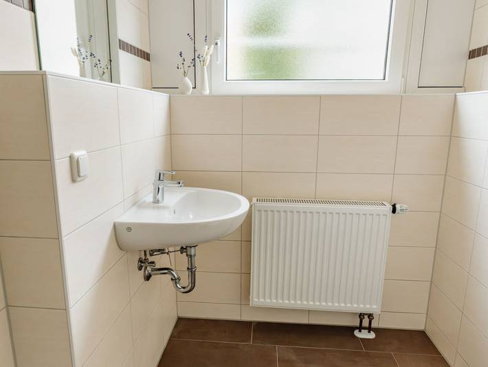 Sonnenschein Hotel & Apartments - Einzelzimmer mit eigenem Flurbad / Ibergblick in Heilbad Heiligenstadt, Region Eichsfeld