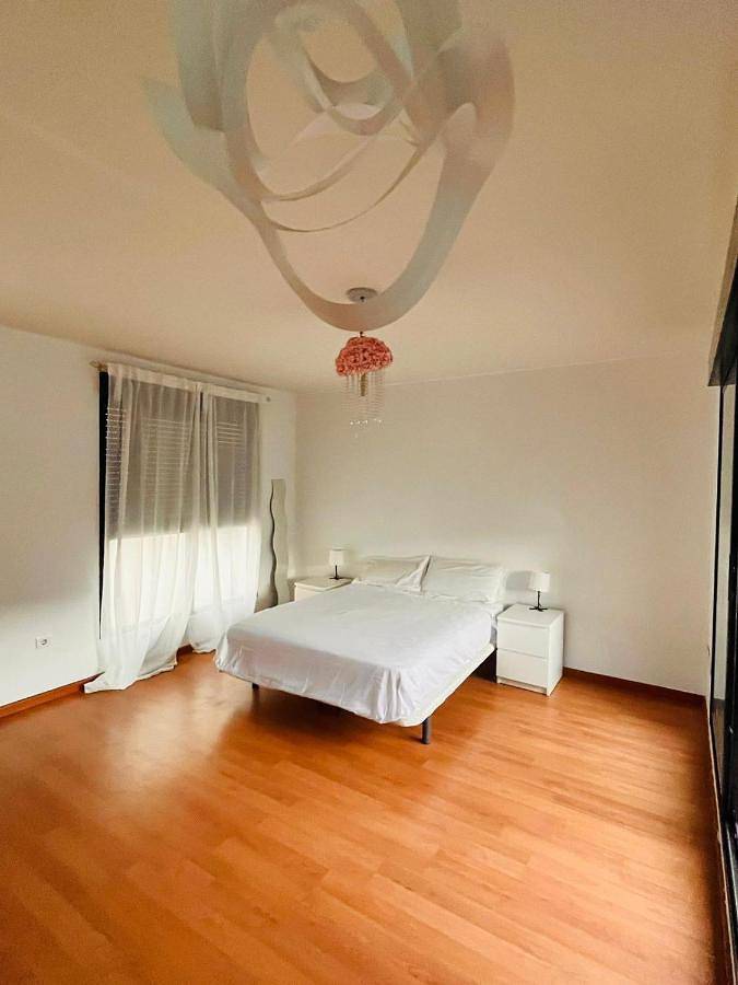 Location de vacances pour 6 personnes, avec terrasse et vue, animaux acceptés à Favara - 3