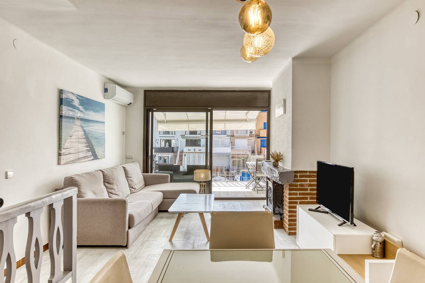 Ferienhaus 'Port Empúries' mit Meerblick, privatem Pool und Klimaanlage in Empuriabrava, Oberampurien