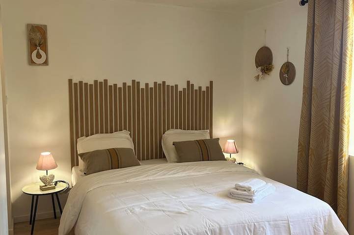 Location de vacances pour 8 personnes, avec terrasse et jardin à Chindrieux - 2