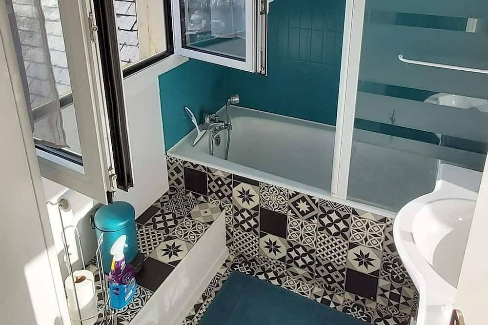 Apartamento entero, Duplex & terrasse, sea and port view 2minutes from fish market and restaurants in Saint-Benoît-de-l'Aure, Región de Bayeux