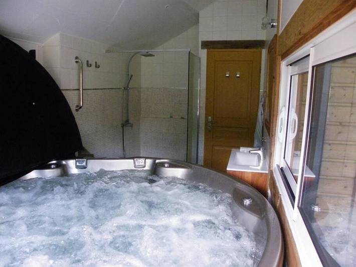 Location de vacances pour 8 personnes, avec jardin ainsi que jacuzzi et piscine à Magescq - 2