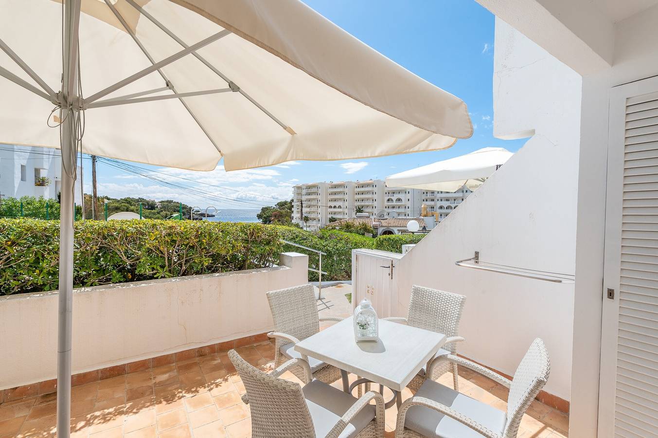 Appartamento intero, "Erizo De Mar" con vista mare, Wi-Fi e aria condizionata (tassa turistica inclusa) in Cala Serena, Felanitx