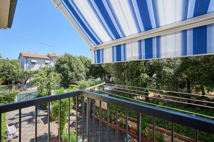 Ferienwohnung für 6 Personen, mit Balkon in San Vincenzo