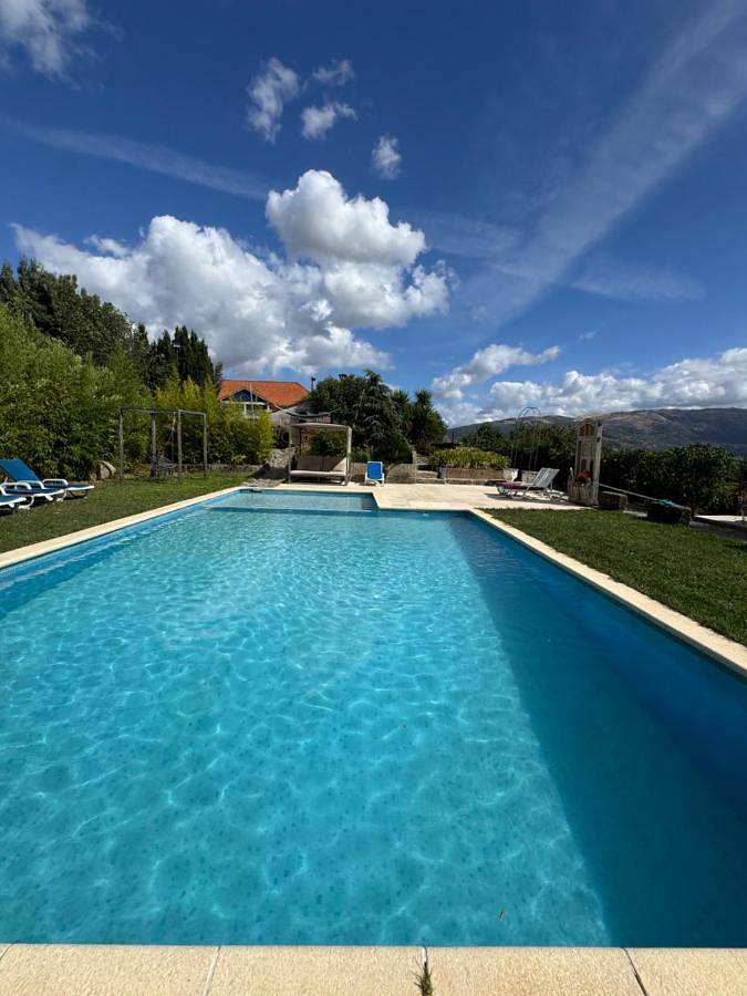 Location de vacances pour 2 personnes, avec bassin pour enfant et jardin ainsi que piscine et vue dans Mesão Frio - 4
