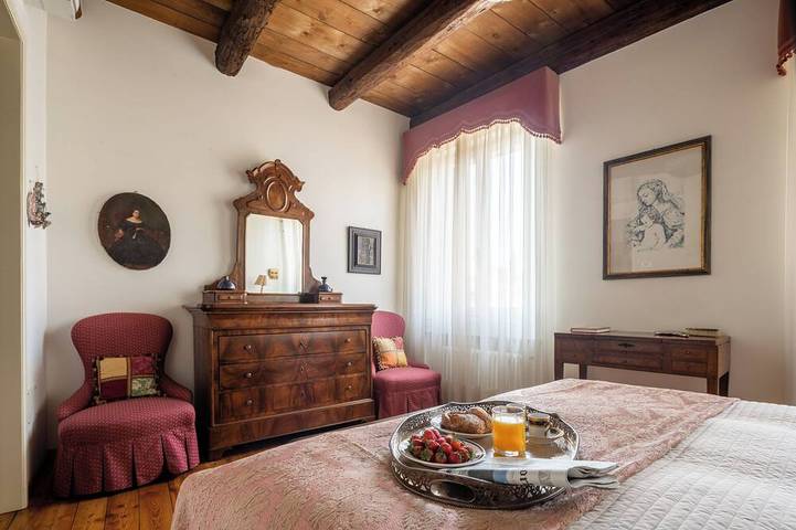 Entire apartment, Palazzo Benassi Penthouse nel cuore di Asolo in Asolo, Treviso Province