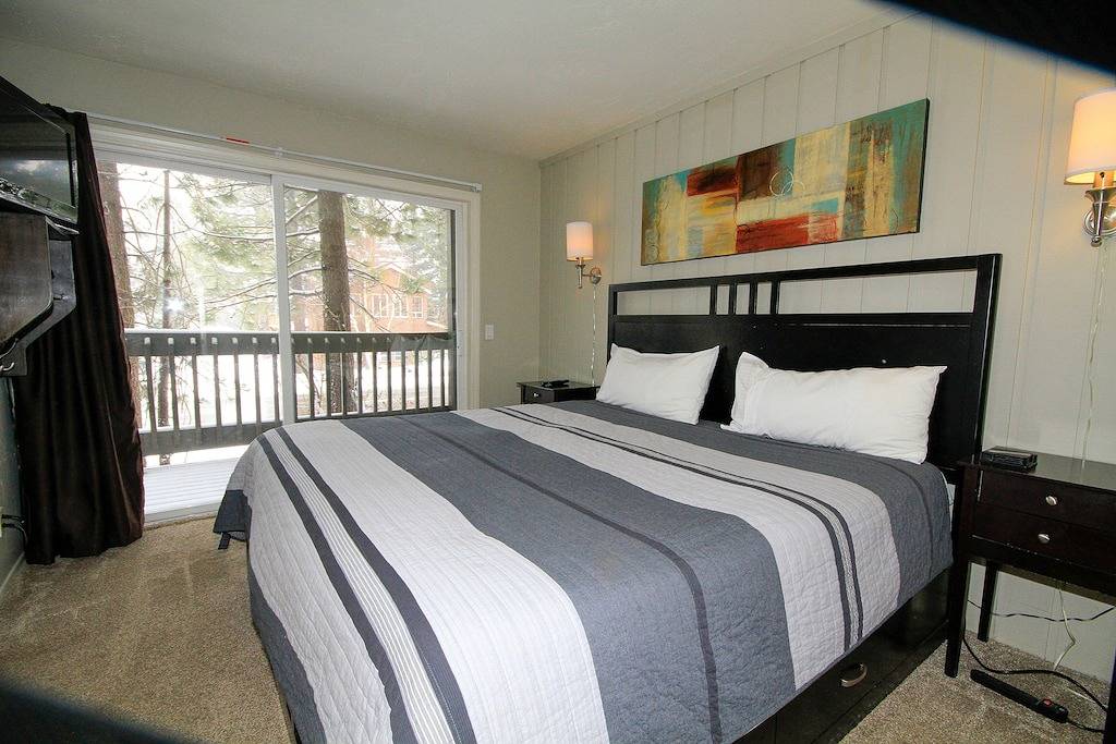 Vacation Apartment for 8 Guests in Mammoth Lakes, Mammoth Mountain