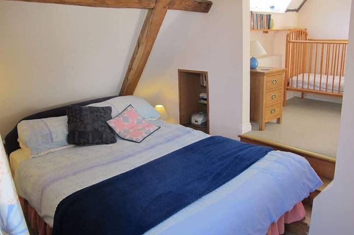Gaffers Cottage - sleeps 12 guests  in 5 bedrooms in Spixworth, Norfolk