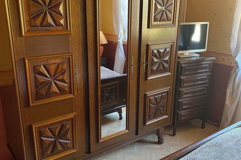 For rent 1st floor apartment in detached house. Unoccupied ground floor. in Langogne, Mende und Umgebung