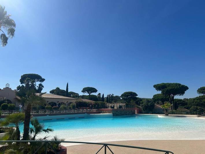 Chalet pour 6 personnes, avec jardin et piscine, animaux acceptés à Gassin - 2