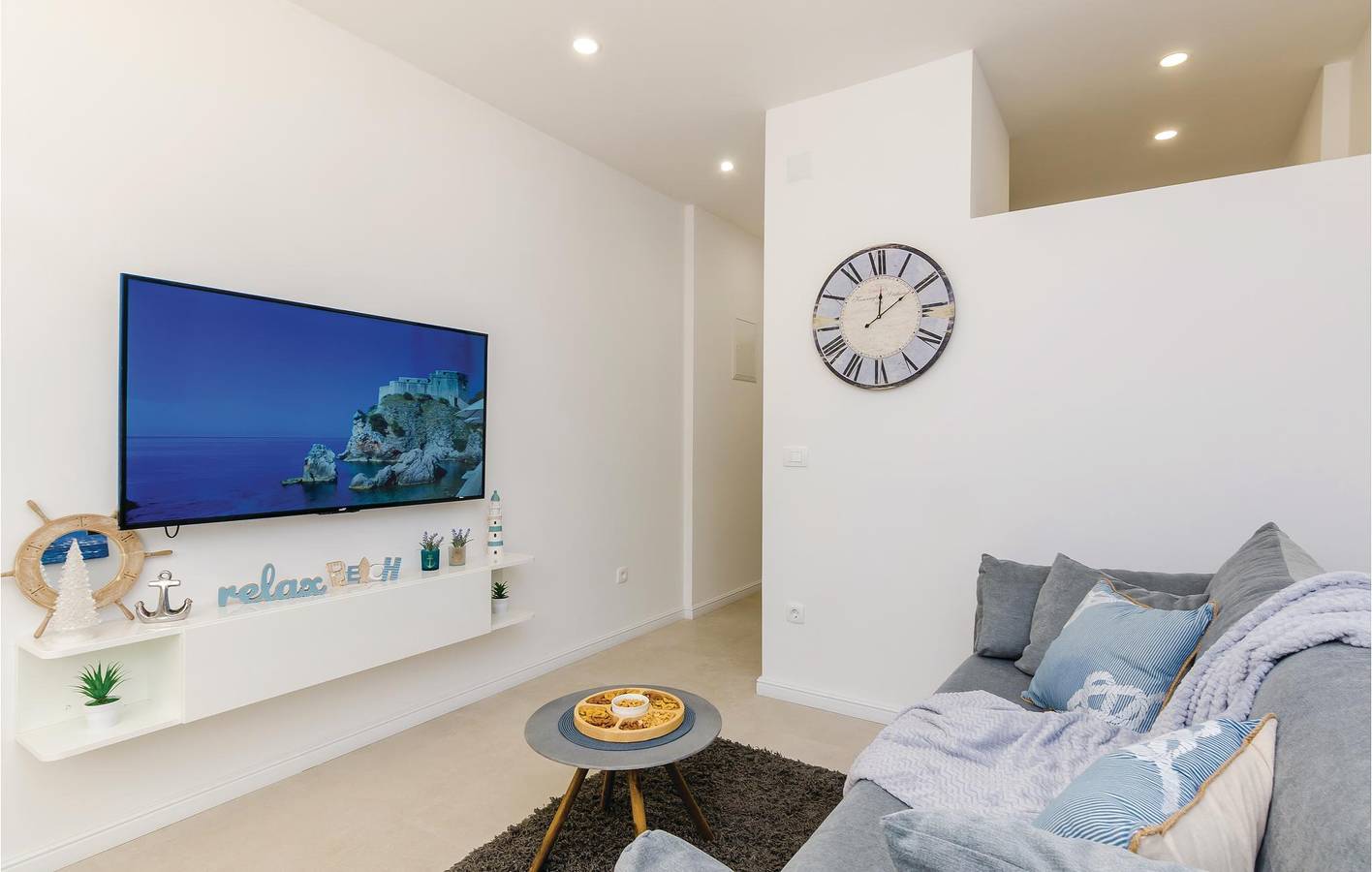 Ganze Ferienwohnung, Charmante 2-Zimmer-Wohnung mit Pool in der Nähe der Küste und des Flusses Mokosica in Mokosica, Dubrovnik-Neretva