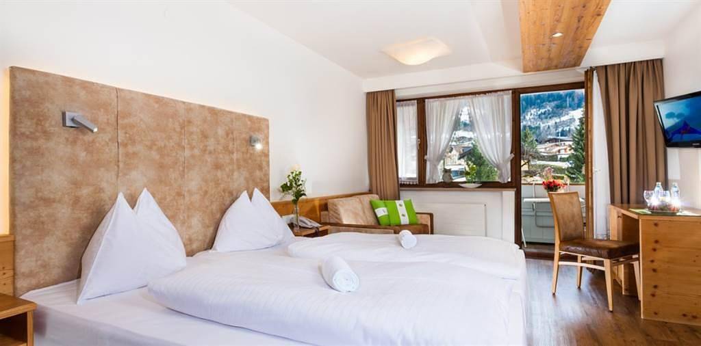 Doppelzimmer Enzian mit Balkon in Kaprun, Pinzgau