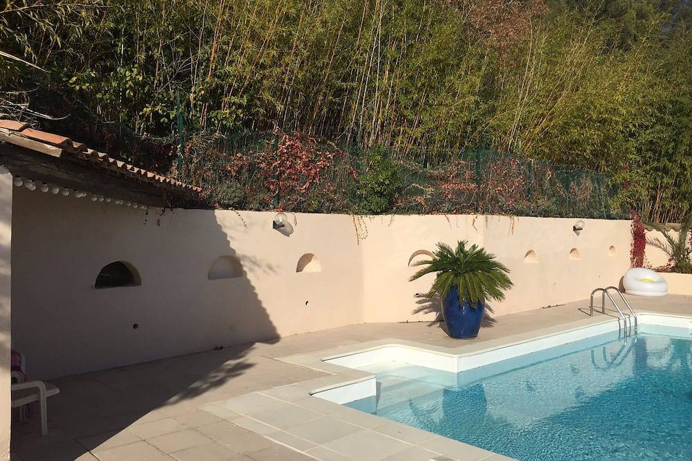 Villa *** 4 p max Exceptionnelle Vue Mer 180°Climatisee Face  ile  Porquerolles in Carqueiranne, Côte méditerranéenne (France)