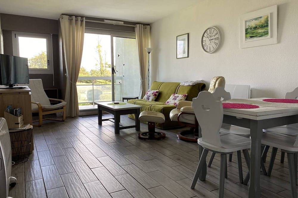 Appartement entier, Appartement 1 chambre face à la plage de Pen Guen, 6 personnes avec Wifi in Saint-Cast-le-Guildo, Région de Dinan