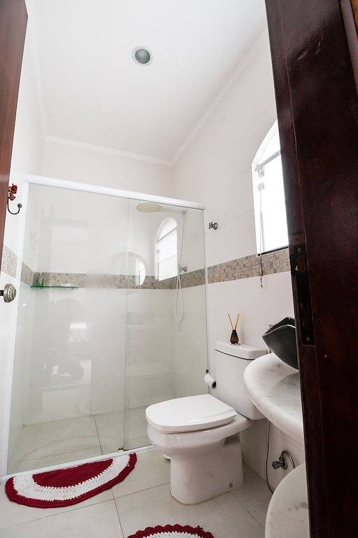 Beste Lage in Caraguá mit Pool - 5 Schlafzimmer - Bis zu 20 Personen in Caraguatatuba, Região Metropolitana do Vale do Paraíba e Litoral Norte