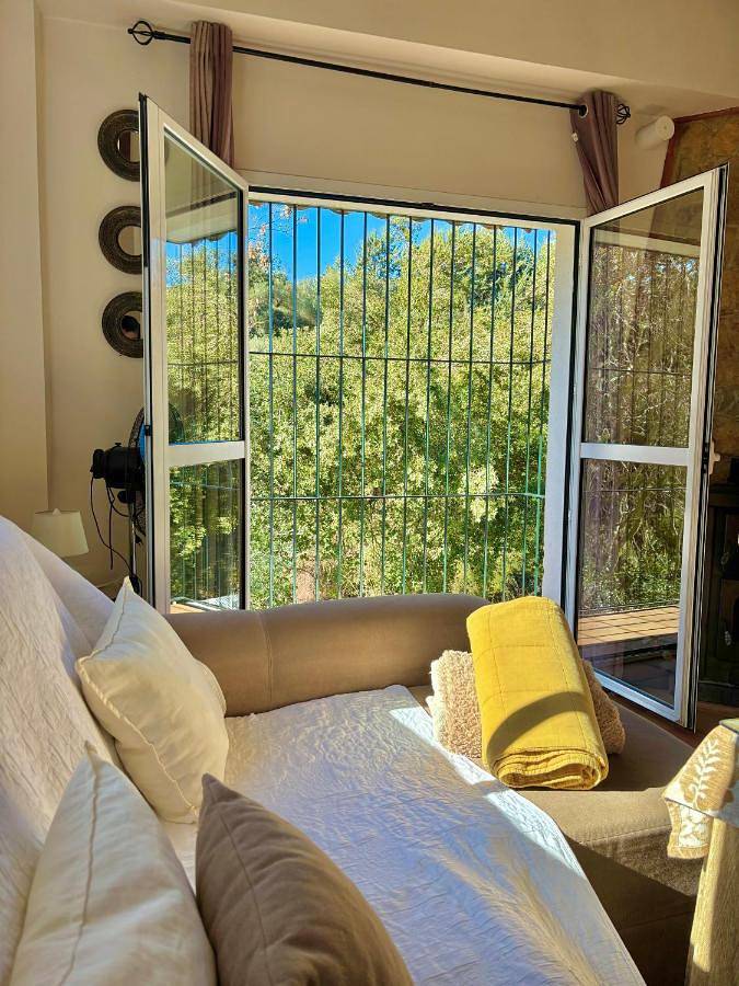 Casa de vacaciones para 6 personas, con terraza además de vistas y piscina, Se admiten mascotas en Aracena