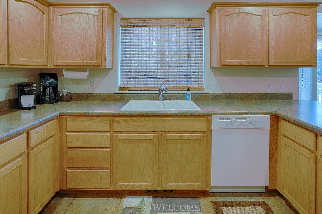 Tranquility and Beauty in the Heart of Pinetop Lakes in Navajo County