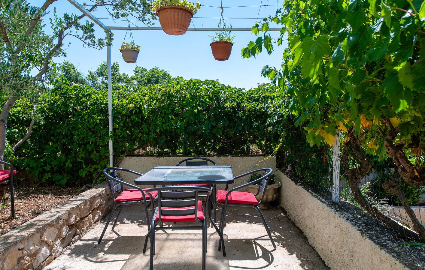 Ferienhaus für 5 Personen mit Terrasse in Bilice, Šibenik-Knin