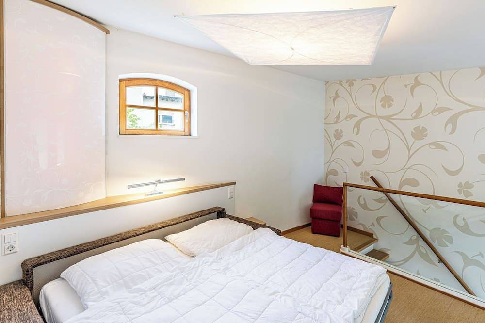 Ganze Wohnung, Apartment am Wasser mit Hausfloß und Sauna zur Dauermiete (ab 3 Monaten) in Brandenburg an der Havel