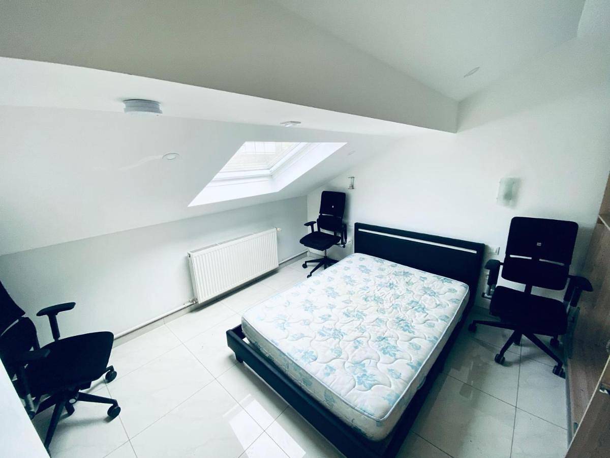Appartement de vacances entier, Multiple sunshiny pleasant rooms very near Luxembourg in Hameau, Meurthe-et-Moselle