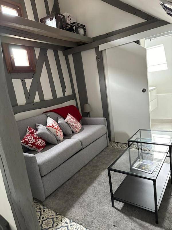 Appartement entier, Studio atypique in La Ferté-Bernard, Sarthe